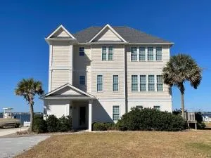 Salty Paws - جزيرة الزمرد