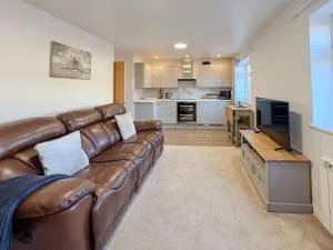 Priscilla Close 1 Bedroom - Colney