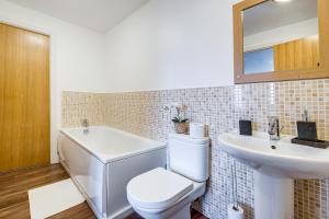 The Asian Suite with City View - 28 Nights Stay