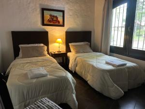 CASA ENCINA CARILO - Gran parque y pileta