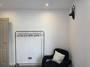 18 Anfield 5 min walk Sleeps 7 4BR 5Bed 3Bathrms