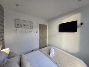 18 Anfield 5 min walk Sleeps 7 4BR 5Bed 3Bathrms