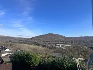 Mountain View - 3 Bedroom home - Taffs Well