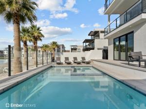 Simply BeUTAHful at Desert Color (by Ember Stays)