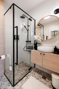 Elma 1 - Piata Romana