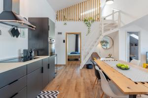 Loft to Be You-your Mountain-View Sky Home - 1 bedroom