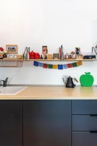 Loft to Be You-your Mountain-View Sky Home - 1 bedroom