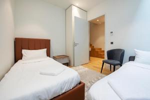 12A, Luxury & Unique, Cinema, Terrace, Stunning View, Central Location!