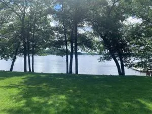 Bay Lake Lakefront Cabin to Enjoy - Garrison