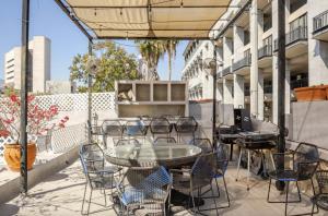 Adhoc Boutique Barrio Antiguo