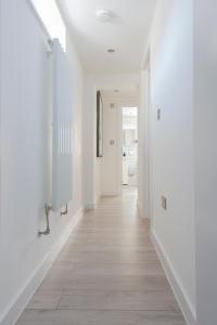 Stylish Luxe Apartment in Crayford