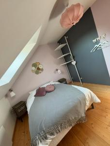 Maisons de vacances Gite Les Eaux du Moulin piscine chauffee et jacuzzi : photos des chambres