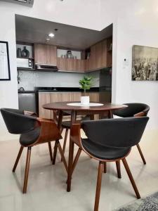 jovis Condo one pavilion place