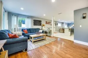 Renovated, Spacious Retreat in Union Pier! - Three Oaks