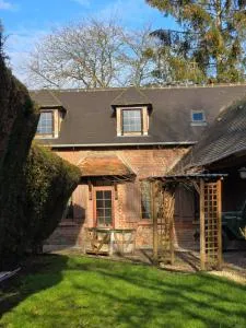 Maison Normande bord de rivière - Fleury-la-Forêt