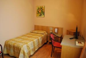 Economy Single Room room in Hotel Tre Torri