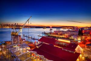 Pinnacle Hotel at the Pier