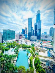 A G I L E !Signature Suites KL