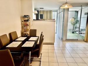 Appartements Appart Lumineux 2ch proche Pres d-Arenes avec wifi tv et patio : photos des chambres