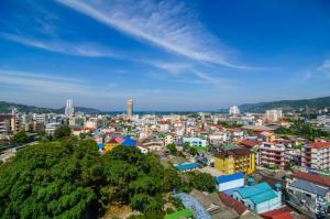 Ocean and Mountainviews, 2 Balconies