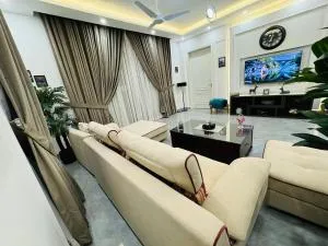 Serene Luxe Terraces - Phulgran