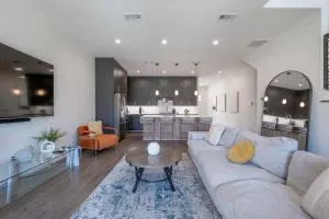 POOL 4 bedroom Luxury home in the heart of Dallas - دونكانفيل