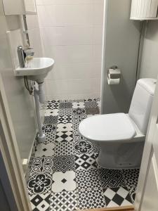 Gästhus i Slöinge nära Skrea strand