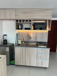 ZONA VIP elegante y comodo APARTAMENTO FAMILIAR CON BALCON y hermosa vista a la calle, canal isuto zona equipetrol