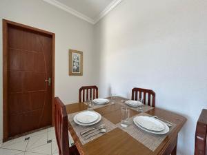 Apartamento sala e quarto com ar na Praia do Abricó