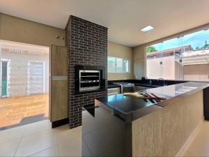 5 Quartos 4 Banheiros, na Vila A, a 5 min Paraguai