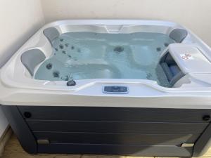 Maisons de vacances 20metres Plage - Maison -Jacuzzi - Wifi - Terrasse : photos des chambres