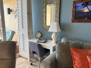 Oceanfront Escape, Molokai Views & Tropical Breezes