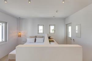 Silver Apartment Aeras