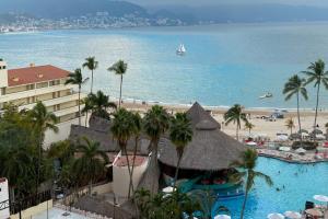 Exclusive Beach Access & Amenities!