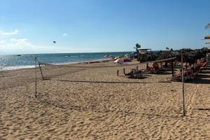 Spacious, ideal for excursions, with beach access!