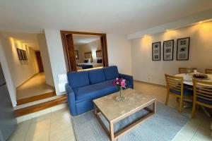 Ocean view & hotel amenities!