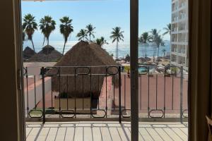 Ocean view & hotel amenities!