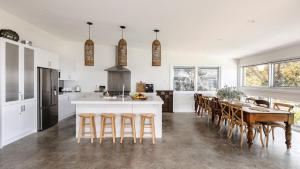 Stunning Ocean Views and Pool