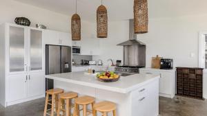 Stunning Ocean Views and Pool