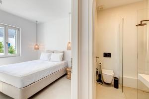 Silver Apartments Thea