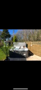 Stunning cottage with hot tub