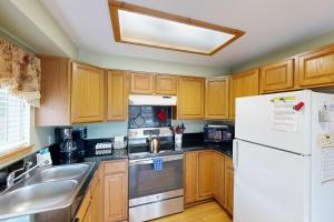 2 Bed 1 Bath Vacation home in Seaside