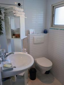 Maisons de vacances Logement prive a 50m des plages : photos des chambres