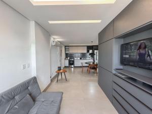 Loft Confortável e Elegante com Quarto Fechado