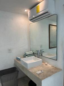 Acapulco, gro Junto al mar