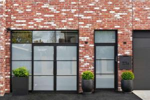 The Pix Studio Modern Industrial Stay