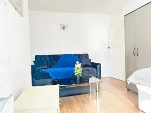 Cosy Maisonette In Leafy Kingsbury - Wealdstone