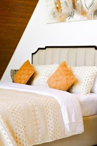 Redwood Cabin Bolinao