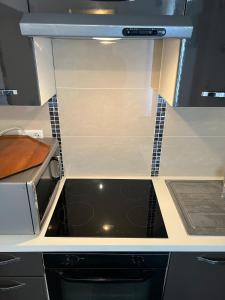 Cosy & Separate 1 bedroom apartment in a Big House