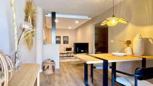 The Cliffs - PradaBeach